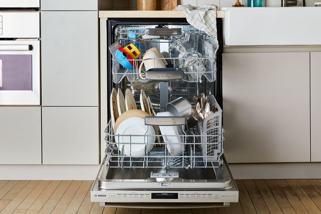 Can Crystal Go in Dishwasher