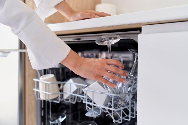 Can I Put Crystal in the Dishwasher