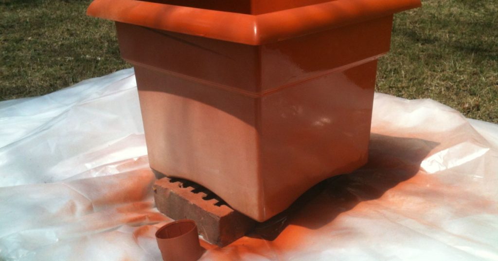 Can You Spray Paint Plastic Planters
