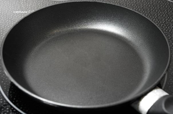 How Can You Tell If a Pan is Nonstick
