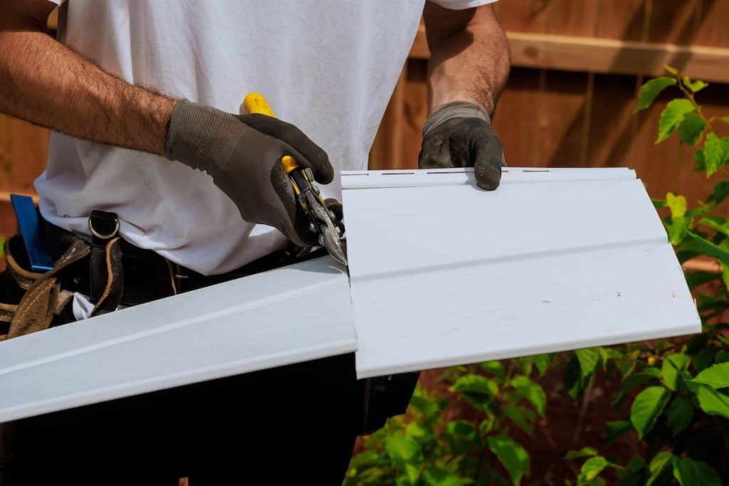 How Do You Cut Hardie Board Siding