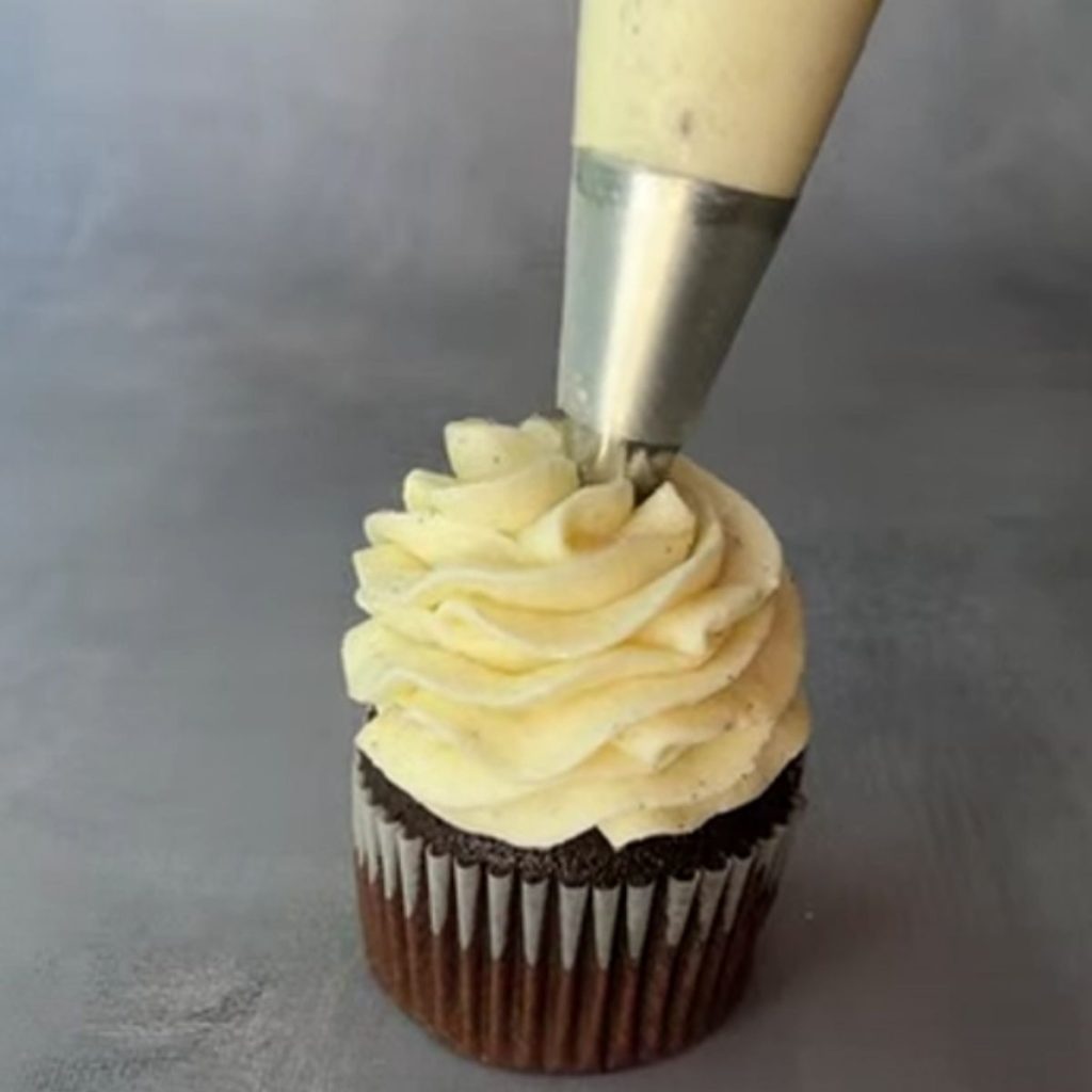 How Do You Make Homemade Icing Without Powdered Sugar