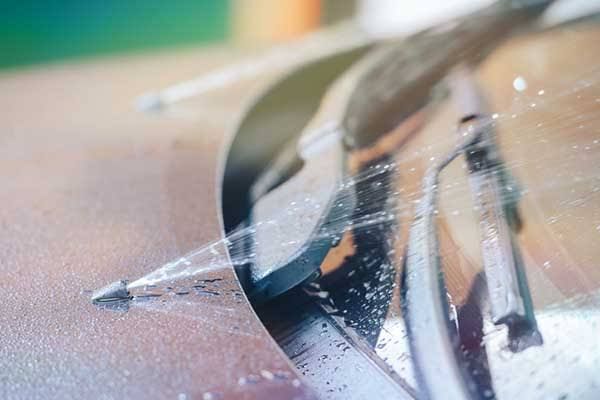 How Do You Unclog Windshield Wiper Sprayers