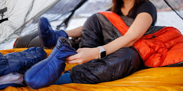How Does a Sleeping Bag Keep You Warm