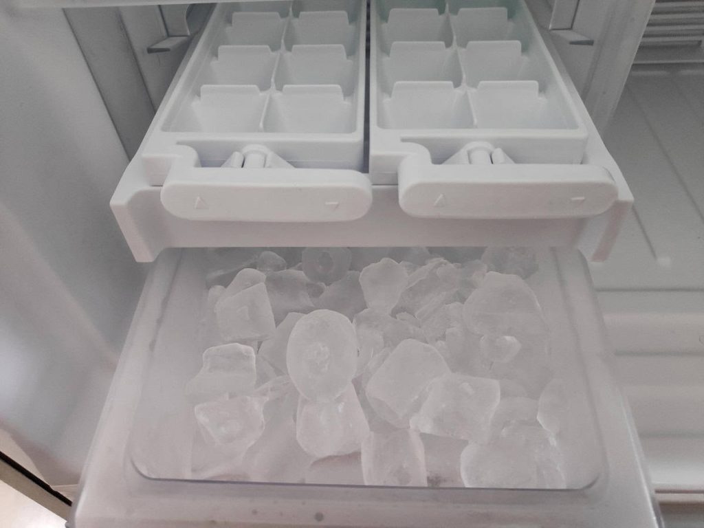 How Long Does an Ice Maker Take to Make Ice