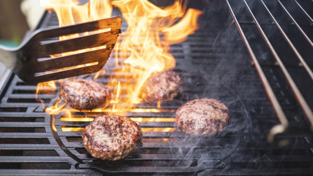 How Long to Cook a Burger on Charcoal Grill
