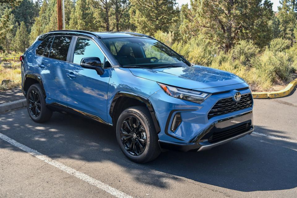 How Many Gallons Does A Toyota Rav4 Hold