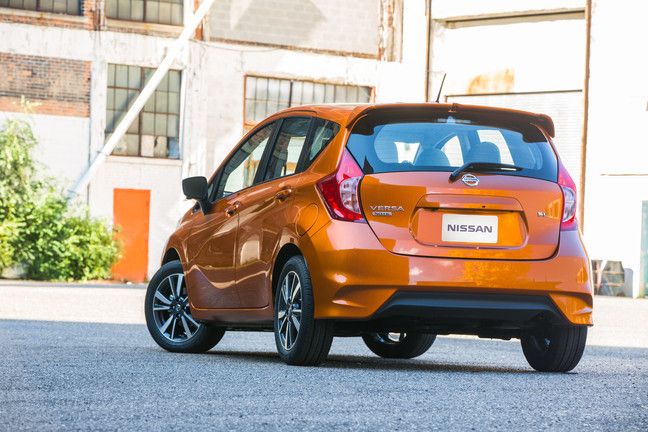 How Many Gallons Of Gas Does A Nissan Versa Hold