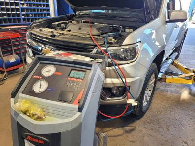 How Much to Replace Air Conditioner in Car