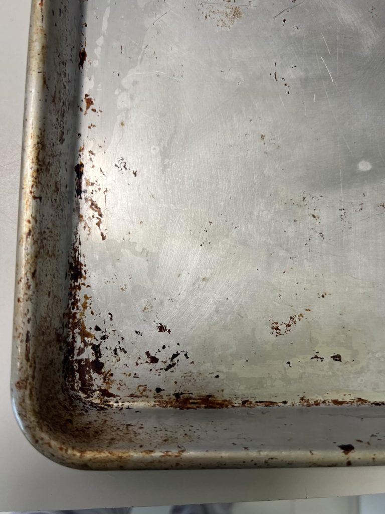 How to Clean a Baking Sheet