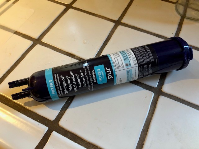 How to Dispose of a Refrigerator Water Filter