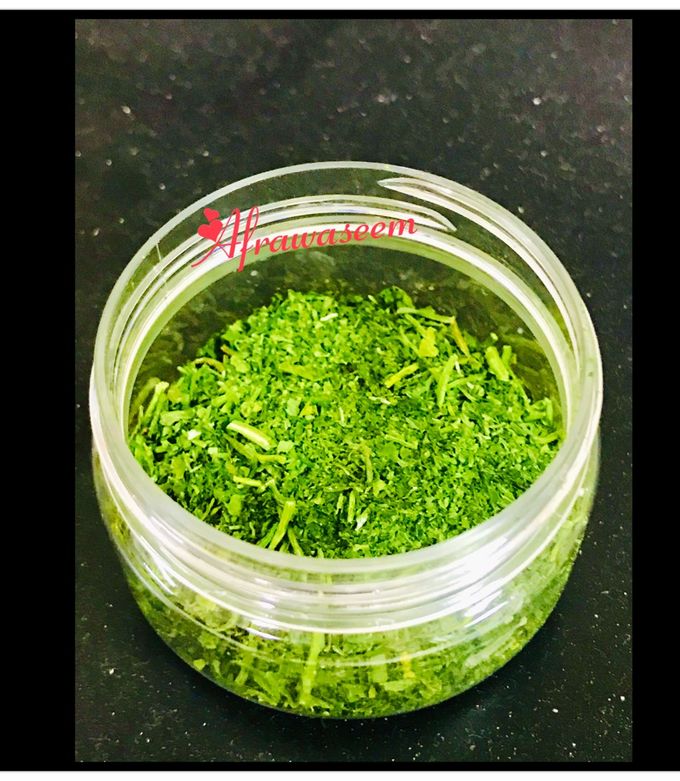 How to Dry Parsley in Microwave Oven