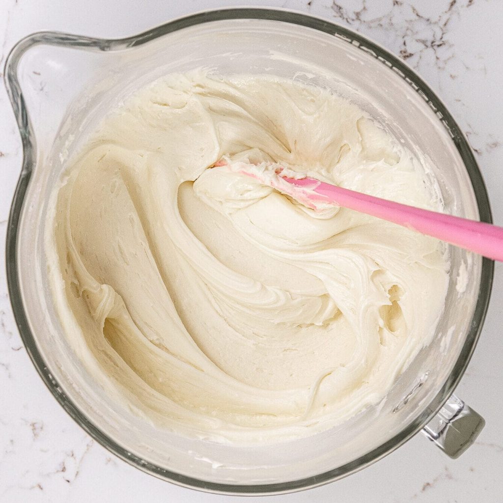 How to Make Buttercream Icing Whiter