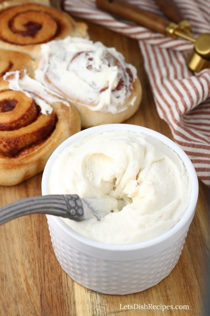 How to Make Icing for Cinnamon Rolls Without Cream Cheese