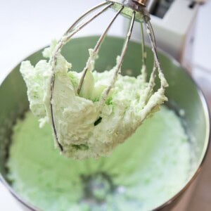 How to Make Mint Green Icing Color