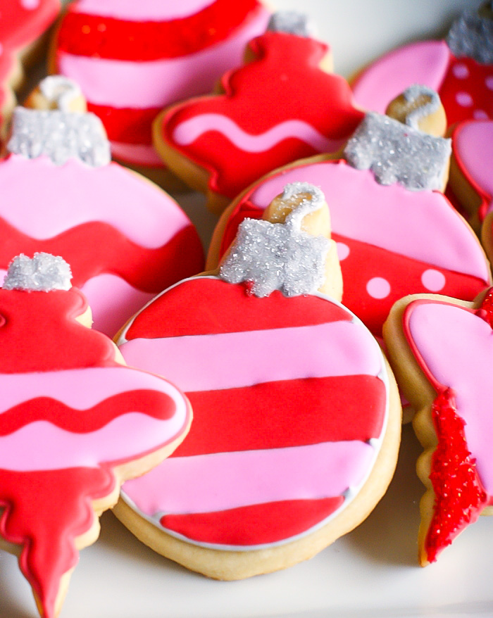 How to Make Royal Icing Red