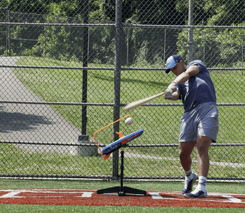 How to Properly Swing a Baseball Bat