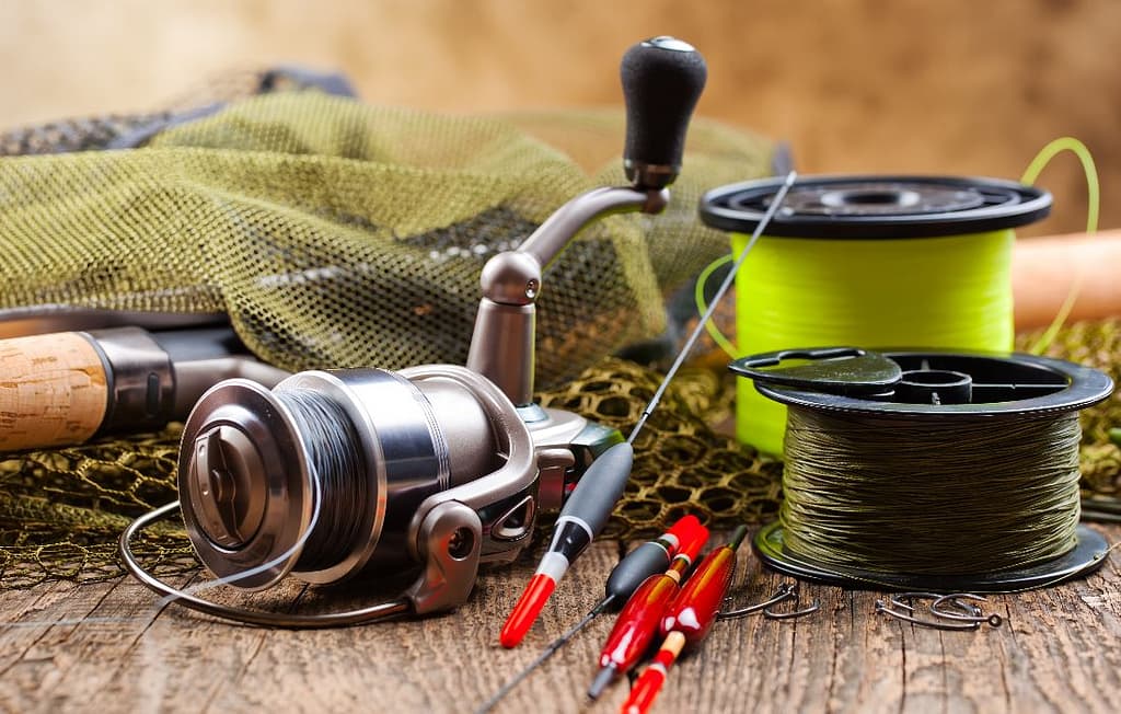 How to Put Fishing Line on a Reel by Yourself