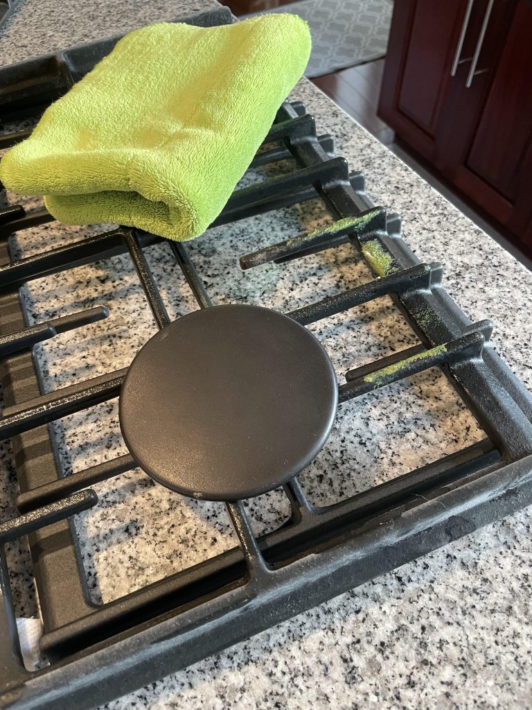 How to Remove Melted Plastic from Glass Cooktop: Easy, Safe Steps – buzzlyo