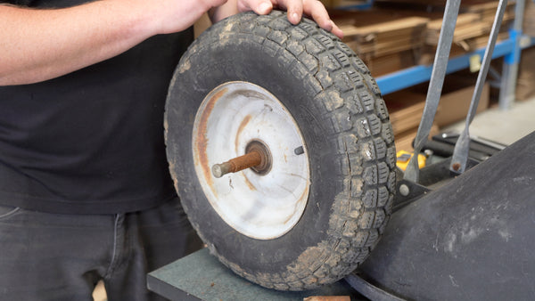 How to Replace Wheelbarrow Tire