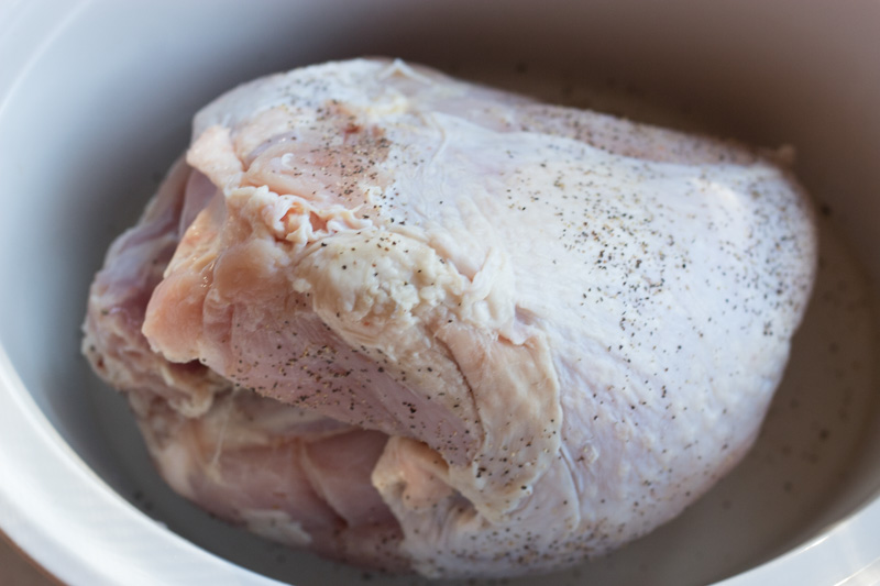 How to Tent a Turkey Breast With Foil