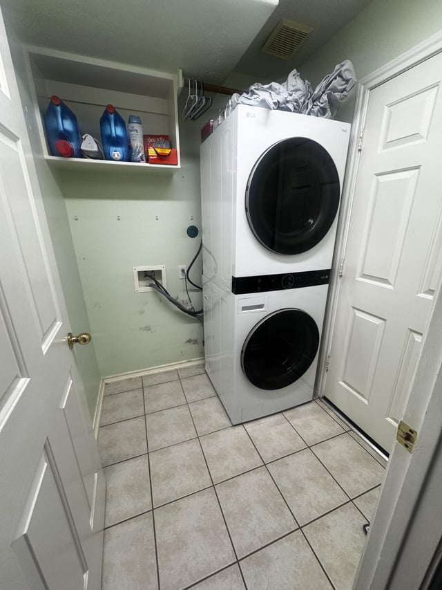 How to Unstack a Washer And Dryer