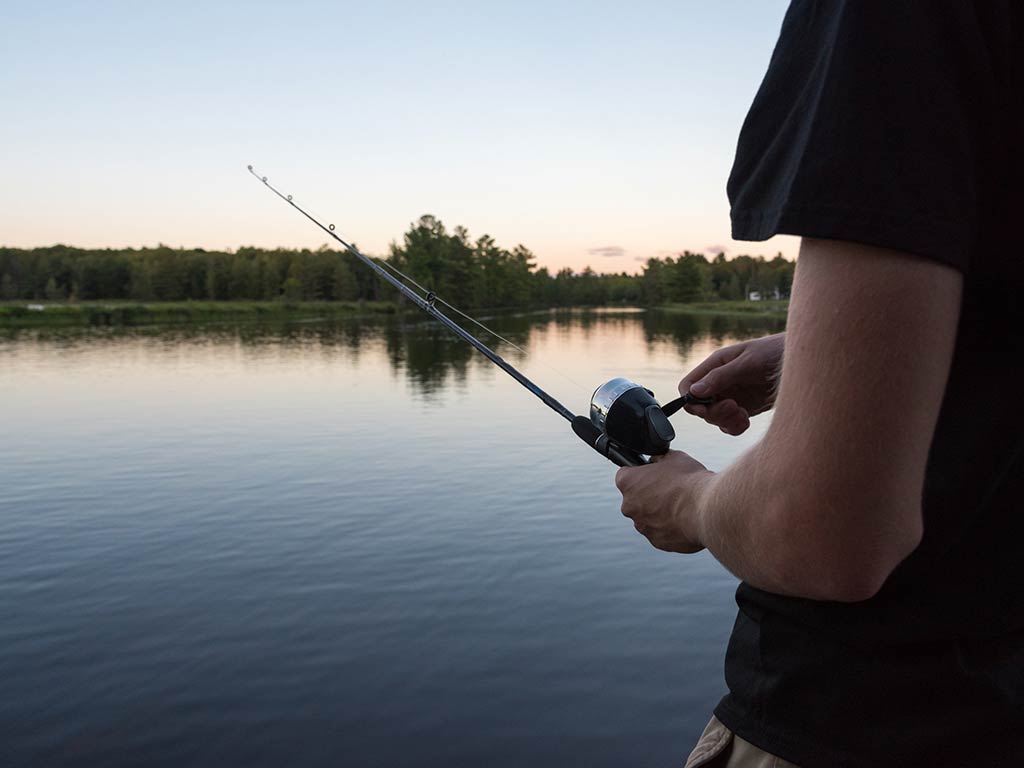 How to Use a Spinning Fishing Rod