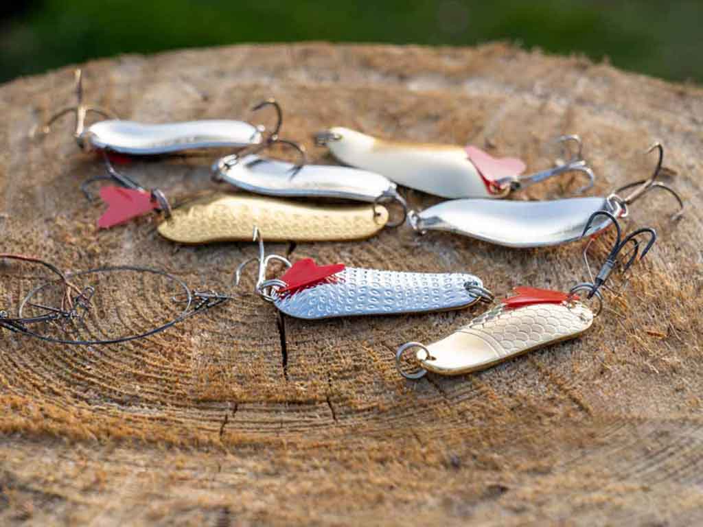 How to Use a Spoon Fishing Lure