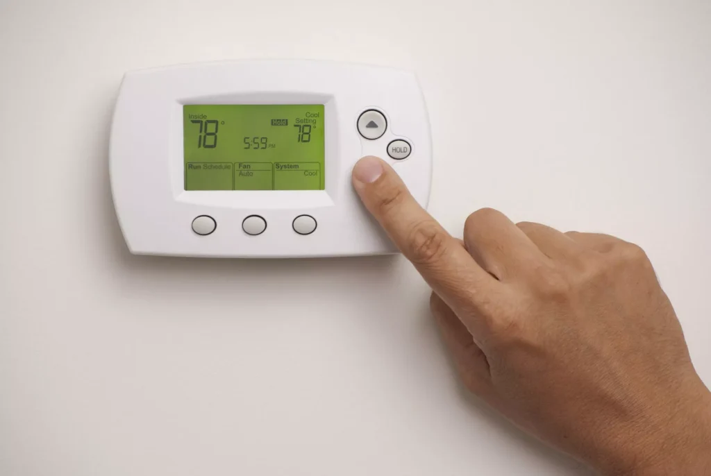 Should My Air Conditioner Fan Be on Auto Or on