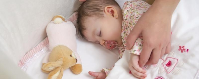 When Can Babies Have Stuffed Animals in Crib