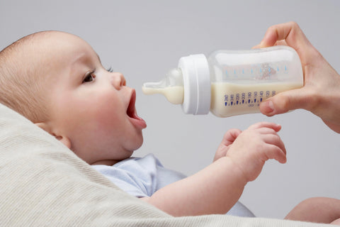 When Can Baby Hold Bottle